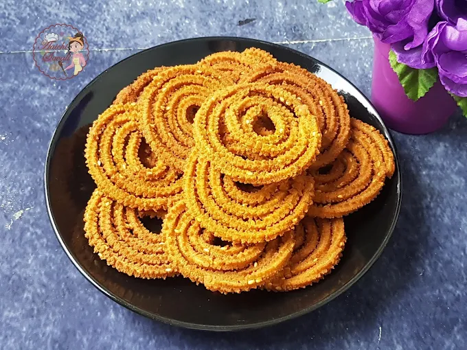 Crispy homemade chakri