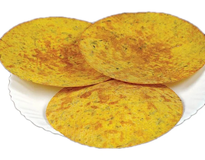 Fresh methi khakhra on a plate